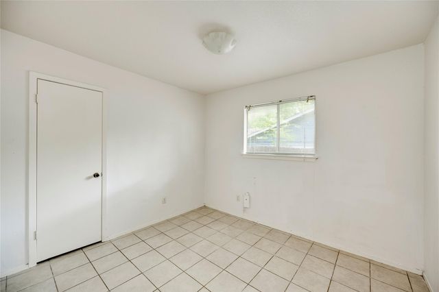 5208 Bogey CT B, Austin, TX 78744