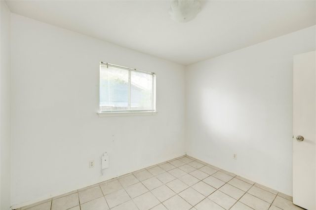 5208 Bogey CT B, Austin, TX 78744