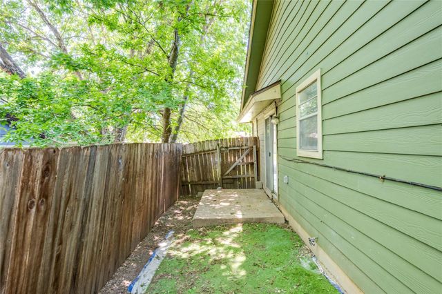 5208 Bogey CT B, Austin, TX 78744