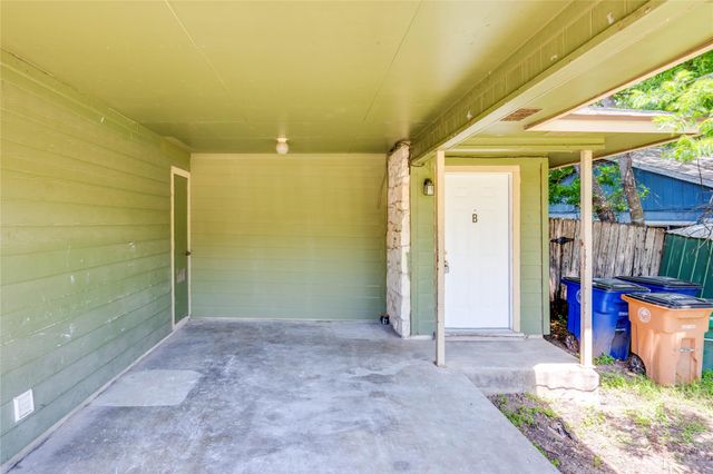 5208 Bogey CT B, Austin, TX 78744