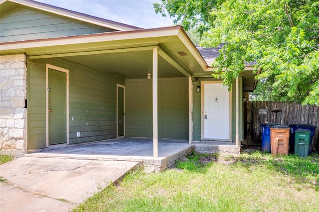 5208 Bogey CT B, Austin, TX 78744