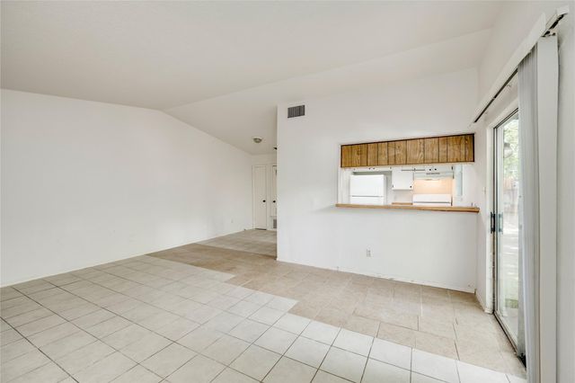 5208 Bogey CT B, Austin, TX 78744