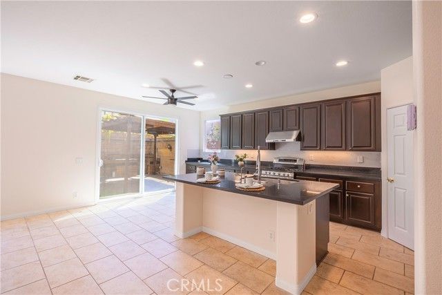 612 S Halliday St, Anaheim, CA 92804