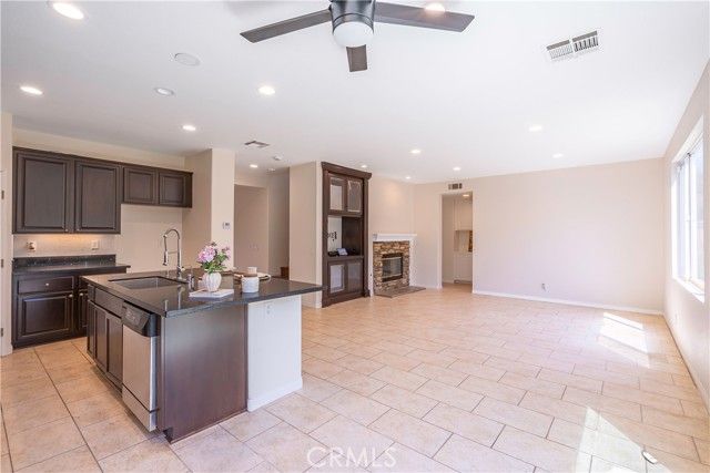 612 S Halliday St, Anaheim, CA 92804