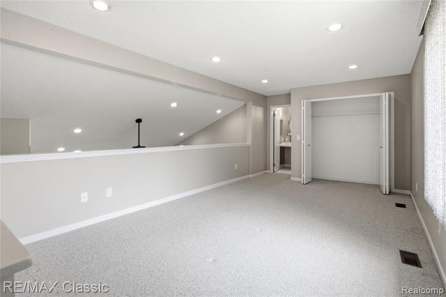 7413 Tall Timbers 178, West Bloomfield, MI 48322