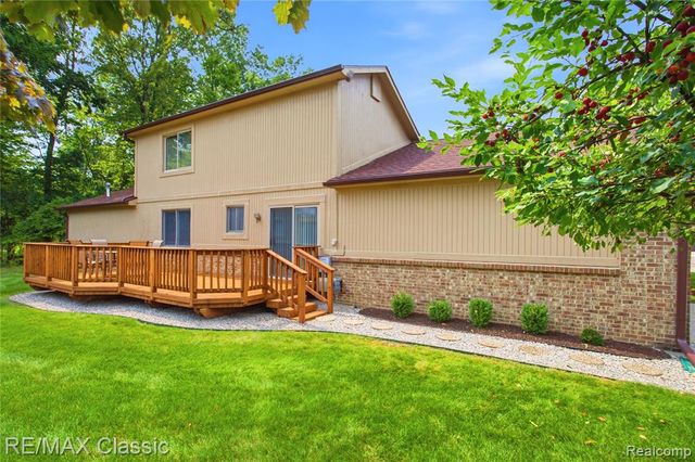 7413 Tall Timbers 178, West Bloomfield, MI 48322