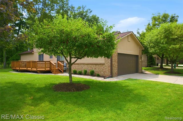7413 Tall Timbers 178, West Bloomfield, MI 48322