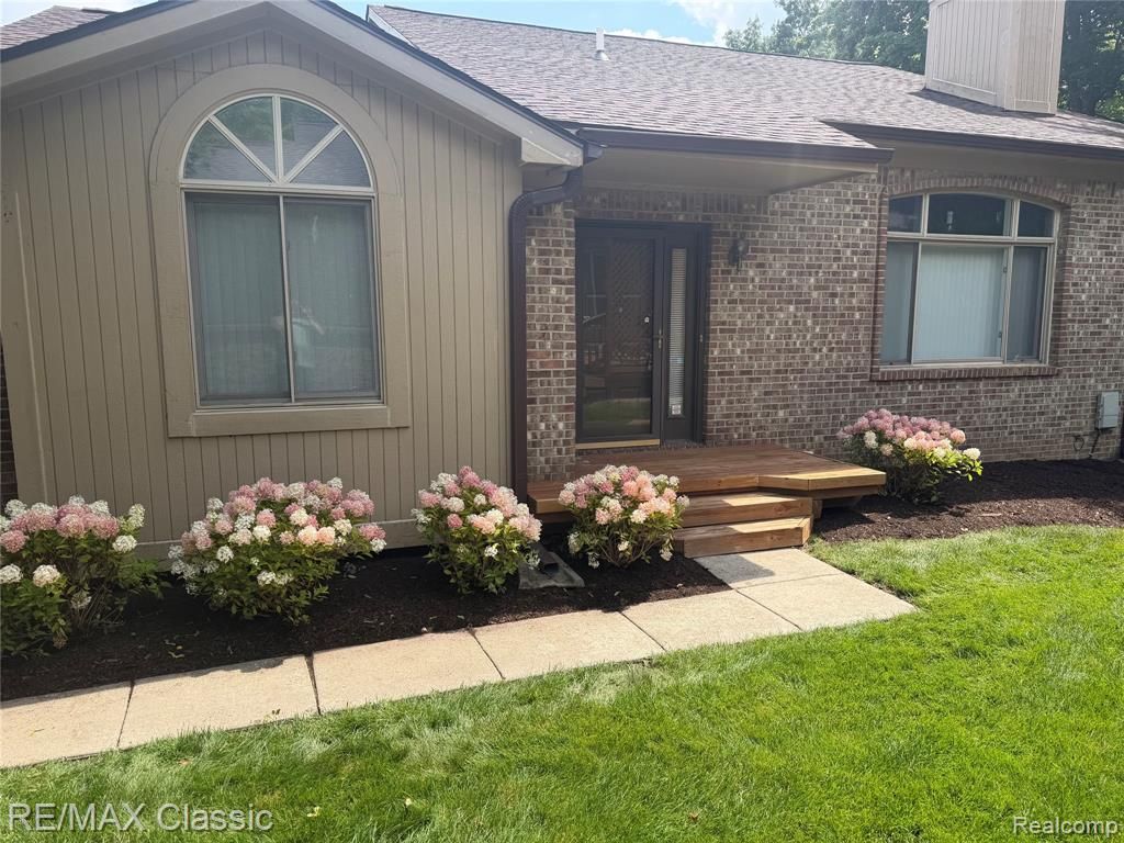 7413 Tall Timbers 178, West Bloomfield, MI 48322