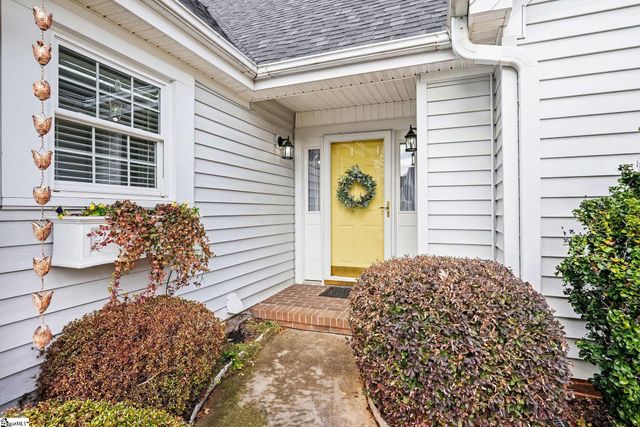 139 Forest Lake Drive, Simpsonville, SC 29681