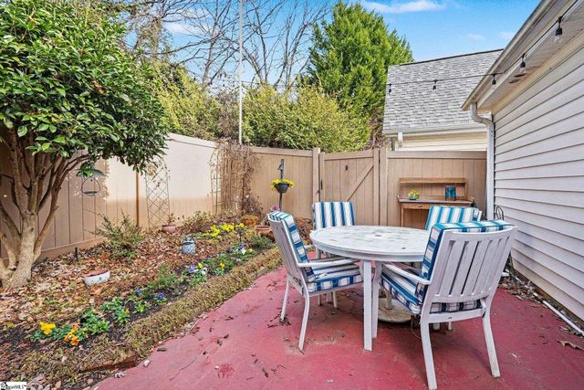 139 Forest Lake Drive, Simpsonville, SC 29681