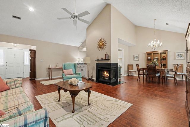 139 Forest Lake Drive, Simpsonville, SC 29681