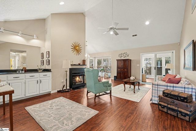 139 Forest Lake Drive, Simpsonville, SC 29681