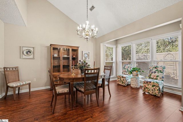 139 Forest Lake Drive, Simpsonville, SC 29681