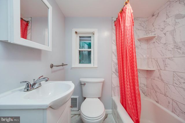 1218 LOCUST ST, Reading, PA 19604