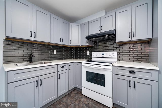 1218 LOCUST ST, Reading, PA 19604