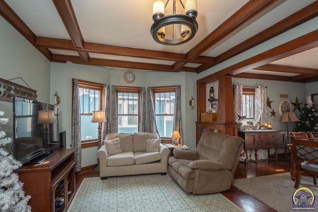 301 Walnut ST, Valley Falls, KS 66088