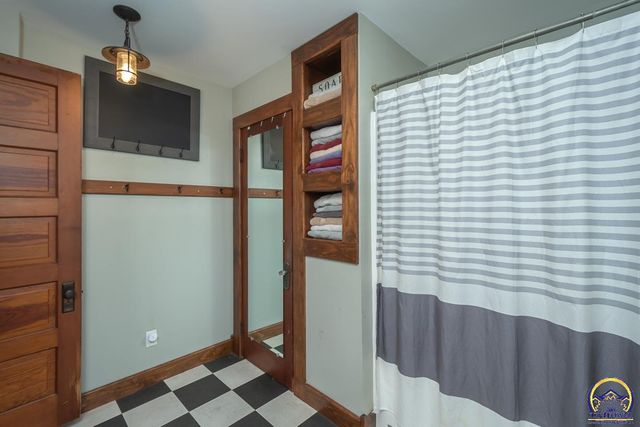 301 Walnut ST, Valley Falls, KS 66088