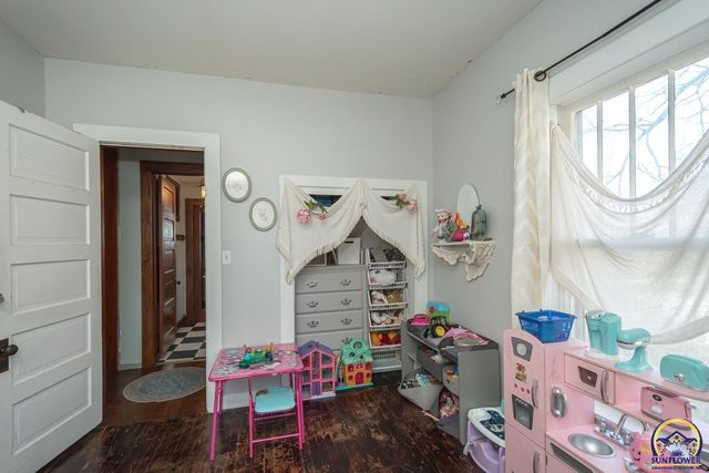 301 Walnut ST, Valley Falls, KS 66088