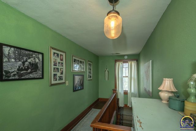 301 Walnut ST, Valley Falls, KS 66088