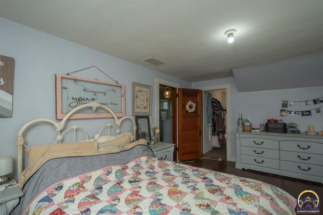 301 Walnut ST, Valley Falls, KS 66088