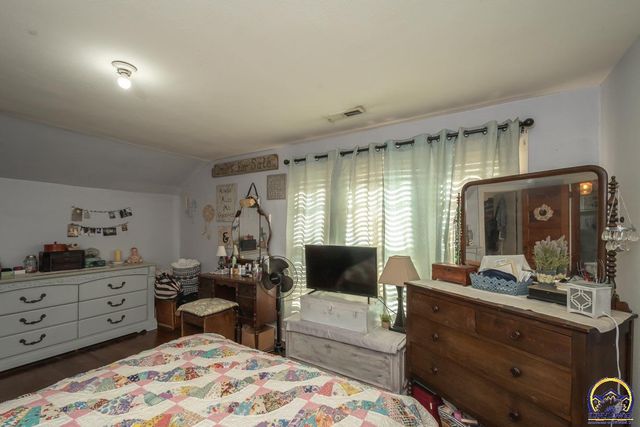 301 Walnut ST, Valley Falls, KS 66088