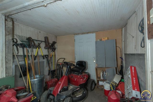 301 Walnut ST, Valley Falls, KS 66088