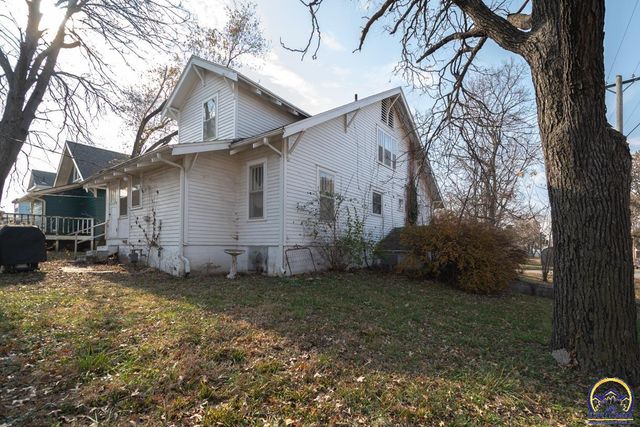 301 Walnut ST, Valley Falls, KS 66088