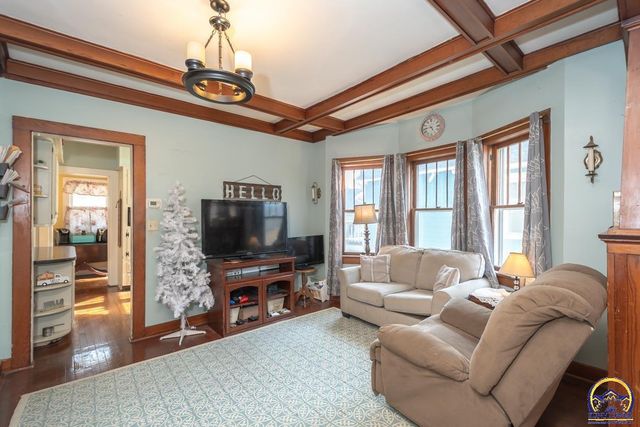 301 Walnut ST, Valley Falls, KS 66088