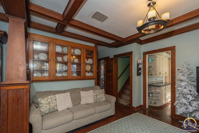 301 Walnut ST, Valley Falls, KS 66088