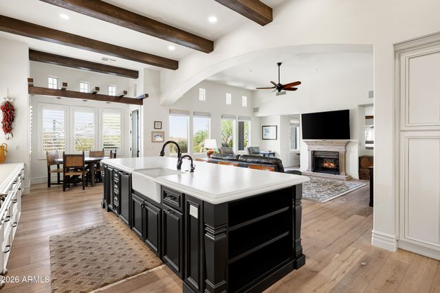 9565 E MOUNTAIN SPRING Road, Scottsdale, AZ 85255