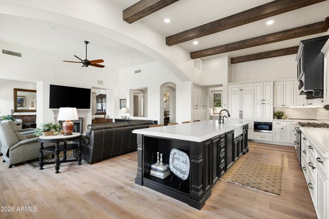 9565 E MOUNTAIN SPRING Road, Scottsdale, AZ 85255