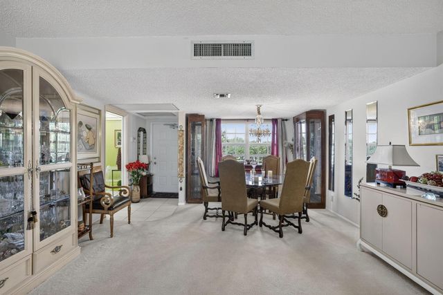 3900 Oaks Clubhouse Drive 410, Pompano Beach, FL 33069
