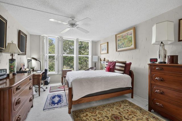 3900 Oaks Clubhouse Drive 410, Pompano Beach, FL 33069