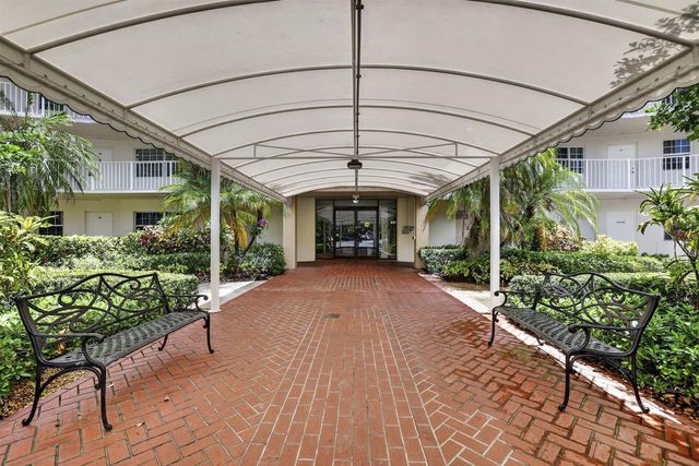 3900 Oaks Clubhouse Drive 410, Pompano Beach, FL 33069