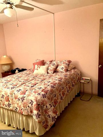 4 DOVER HALL, Dover, DE 19904