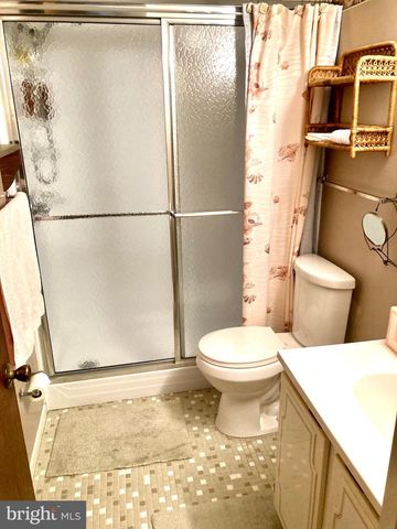 4 DOVER HALL, Dover, DE 19904