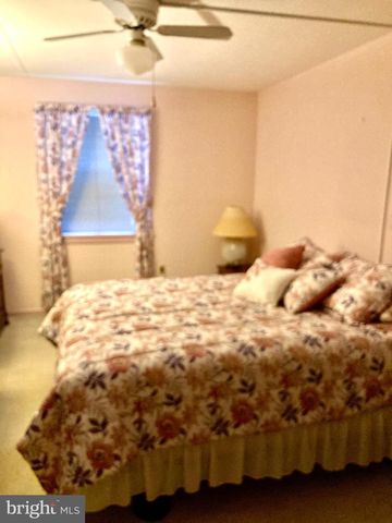 4 DOVER HALL, Dover, DE 19904