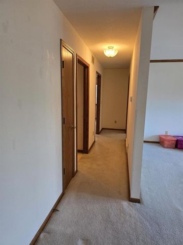 1555 W Golf Drive, Platteville, WI 53818