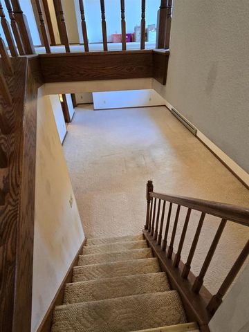 1555 W Golf Drive, Platteville, WI 53818