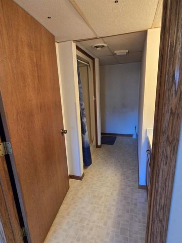 1555 W Golf Drive, Platteville, WI 53818