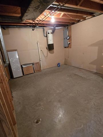 1555 W Golf Drive, Platteville, WI 53818