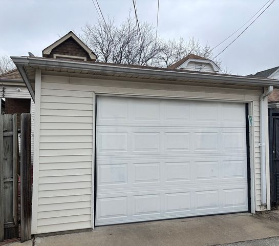 3132 N Lowell Avenue, Chicago, IL 60641