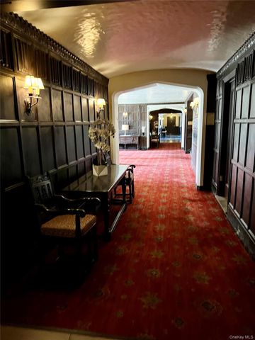 10 Holder Place 2A, Forest Hills, NY 11375