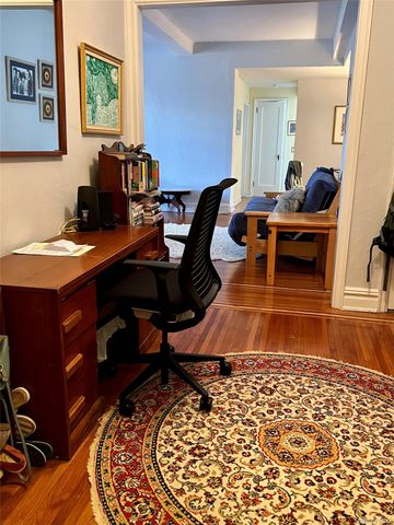 10 Holder Place 2A, Forest Hills, NY 11375