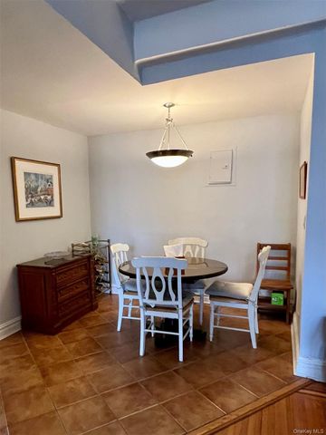 10 Holder Place 2A, Forest Hills, NY 11375