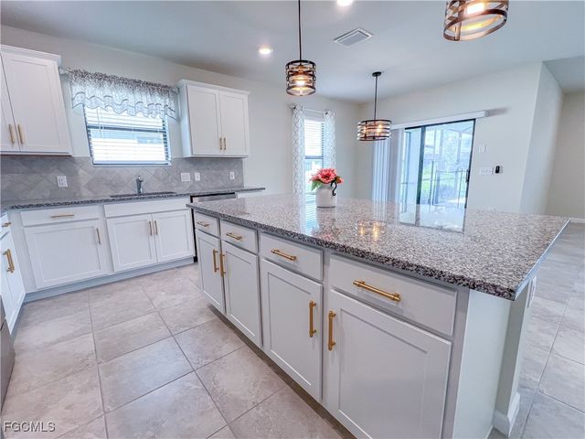 10811 Firebush CIR, North Fort Myers, FL 33917