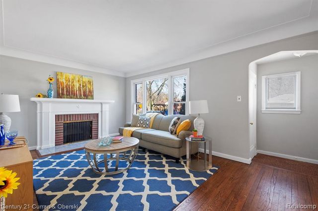 20488 Fleetwood Drive, Harper Woods, MI 48225