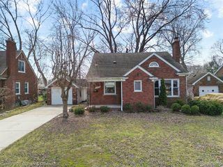 20488 Fleetwood Drive, Harper Woods, MI 48225