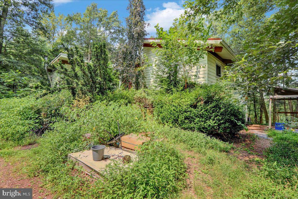 686 HILL RD, Robesonia, PA 19551