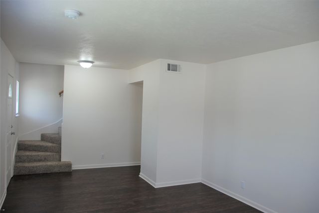 3520 Sunnydale Lane, Denton, TX 76209